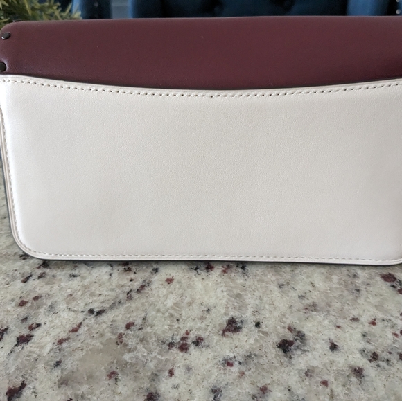 COACH - Picture 4 of 5